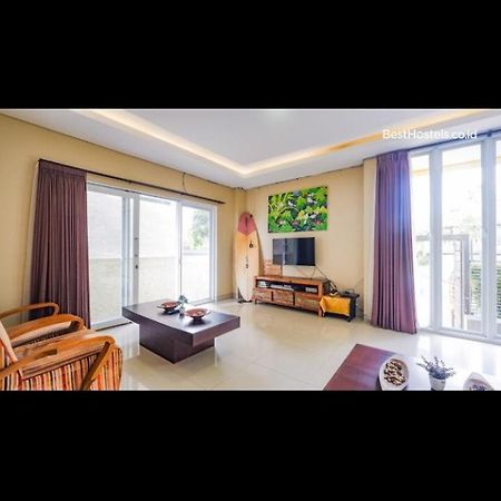 Brielle Guest House Jimbaran  Exterior photo